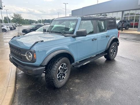Used 2022 Ford Bronco 4-Door AWD/4WD image 2