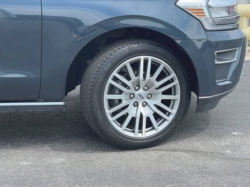 Used 2023 Ford Expedition Limited AWD/4WD image 40