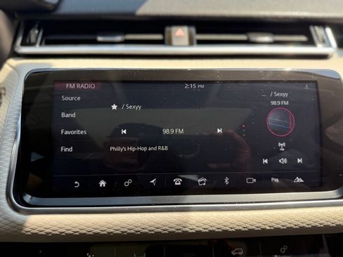 Used 2019 Land Rover Range Rover Velar S AWD/4WD image 18