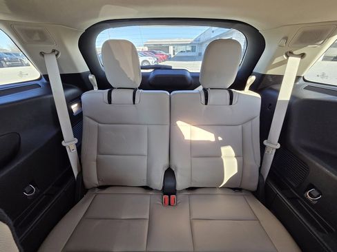 Used 2021 Ford Explorer Limited w/ Class III Trailer Tow Package image 26