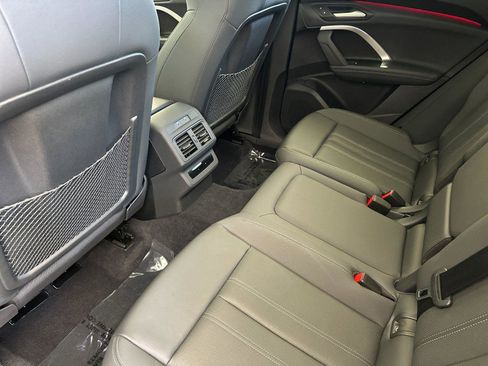 Used 2025 Audi Q5 Premium Plus w/ Premium Plus AWD/4WD image 12