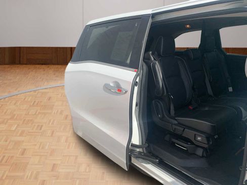 Used 2022 Honda Odyssey Elite image 14