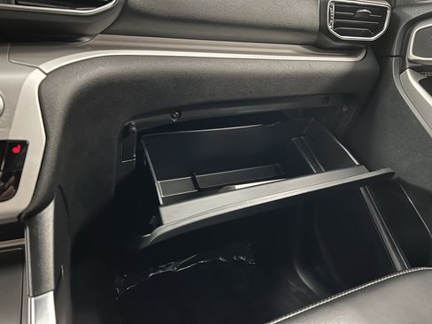 Used 2024 Ford Explorer XLT w/ Equipment Group 202A image 48