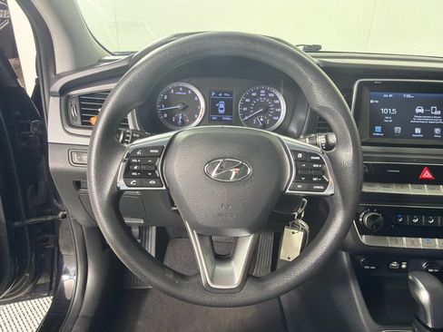 Used 2018 Hyundai Sonata SE FWD image 14