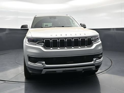 Used 2025 Jeep Wagoneer Series II AWD/4WD image 54