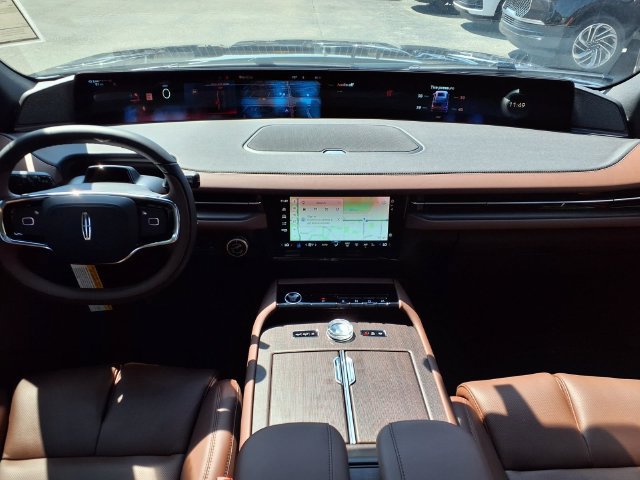 New 2027 Lincoln Navigator Reserve AWD/4WD image 9