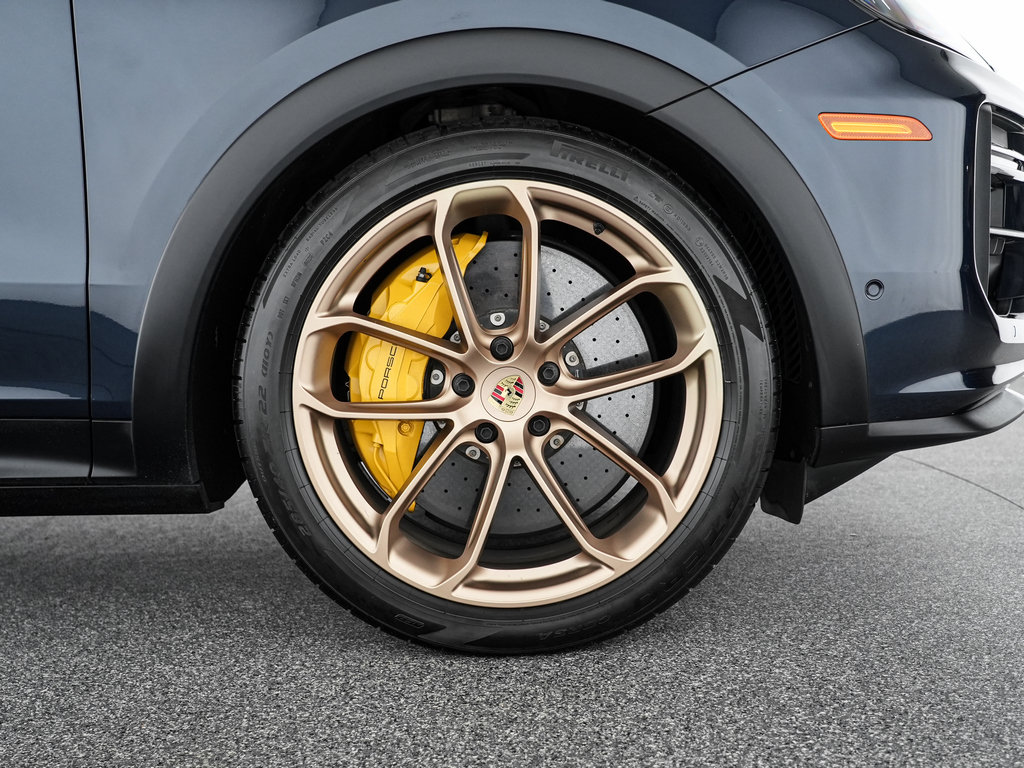 Used 2024 Porsche Cayenne Turbo GT AWD/4WD image 32