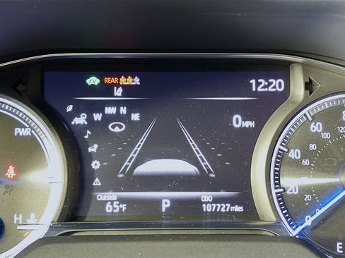 Used 2021 Toyota Venza XLE AWD/4WD image 19