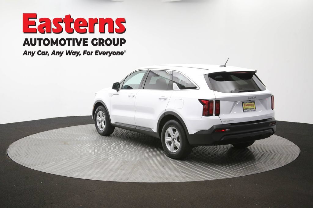 Used 2023 Kia Sorento LX FWD image 62