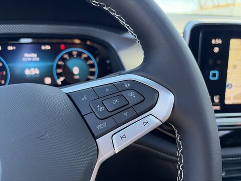 New 2026 Volkswagen Atlas Cross Sport SEL image 53