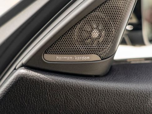 Used 2018 BMW M4 Coupe RWD image 19