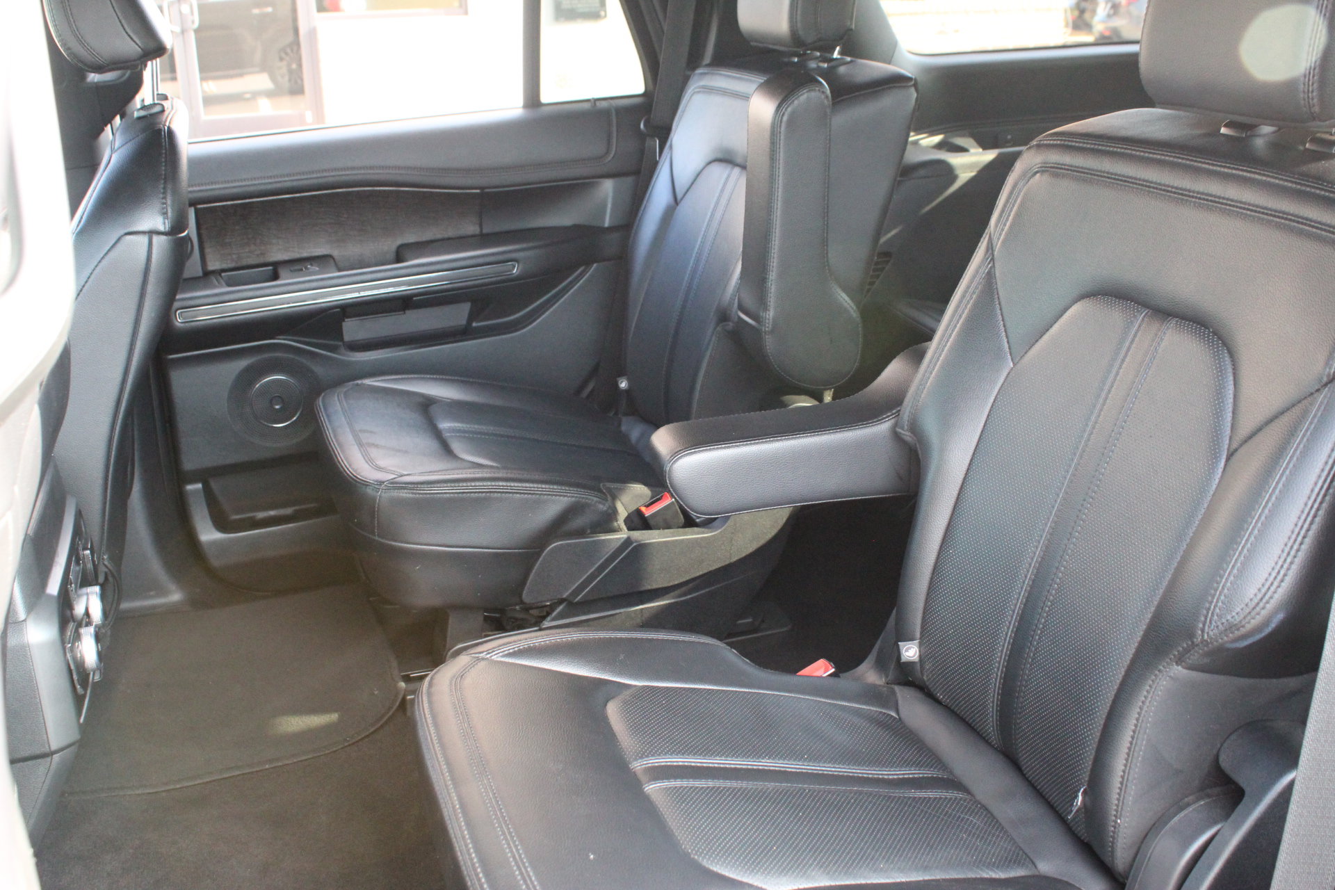 Used 2021 Ford Expedition Limited AWD/4WD image 26