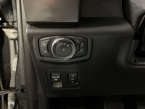 Used 2018 Ford F150 XLT w/ Equipment Group 302A Luxury image 26