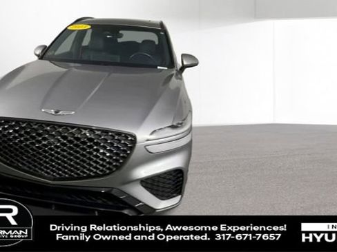 Used 2023 Genesis GV70 2.5T w/ Sport Prestige Package image 3