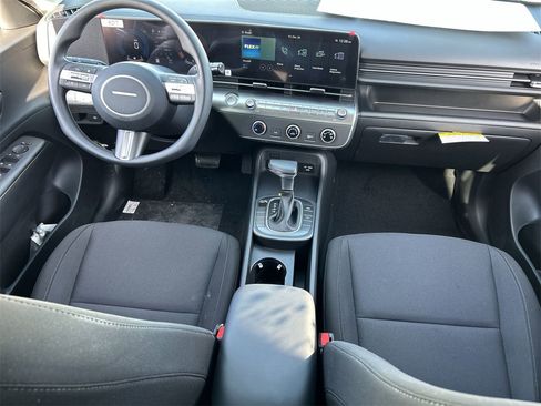 New 2026 Hyundai Kona SE image 14