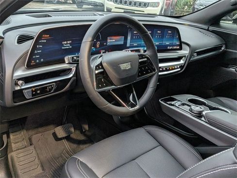 Used 2025 Cadillac Lyriq Sport image 13