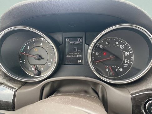 Used 2012 Jeep Grand Cherokee Laredo image 18