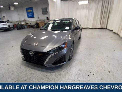 Used 2024 Nissan Altima 2.5 SV image 5