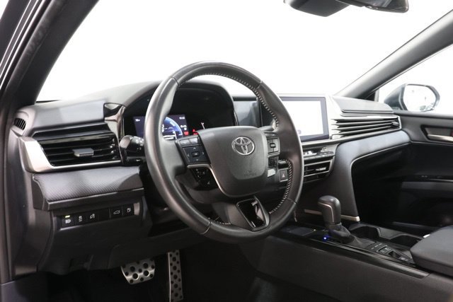 Used 2025 Toyota Camry SE FWD image 14