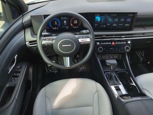 Certified 2025 Hyundai Santa Cruz SEL FWD image 11