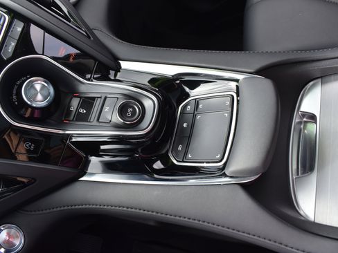 Used 2023 Acura RDX AWD image 25