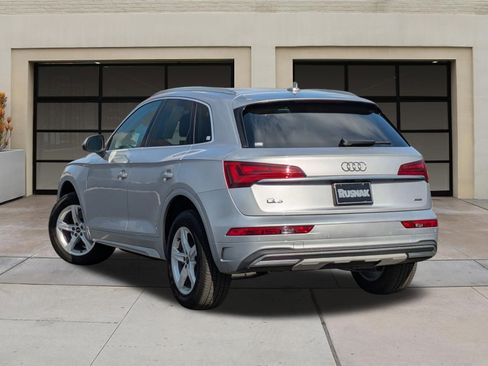 Used 2023 Audi Q5 2.0T Premium w/ Convenience Package AWD/4WD image 2