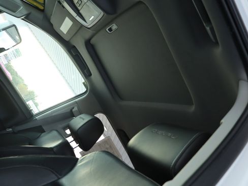 Used 2017 GMC Sierra 3500 Denali w/ Duramax Plus Package image 17