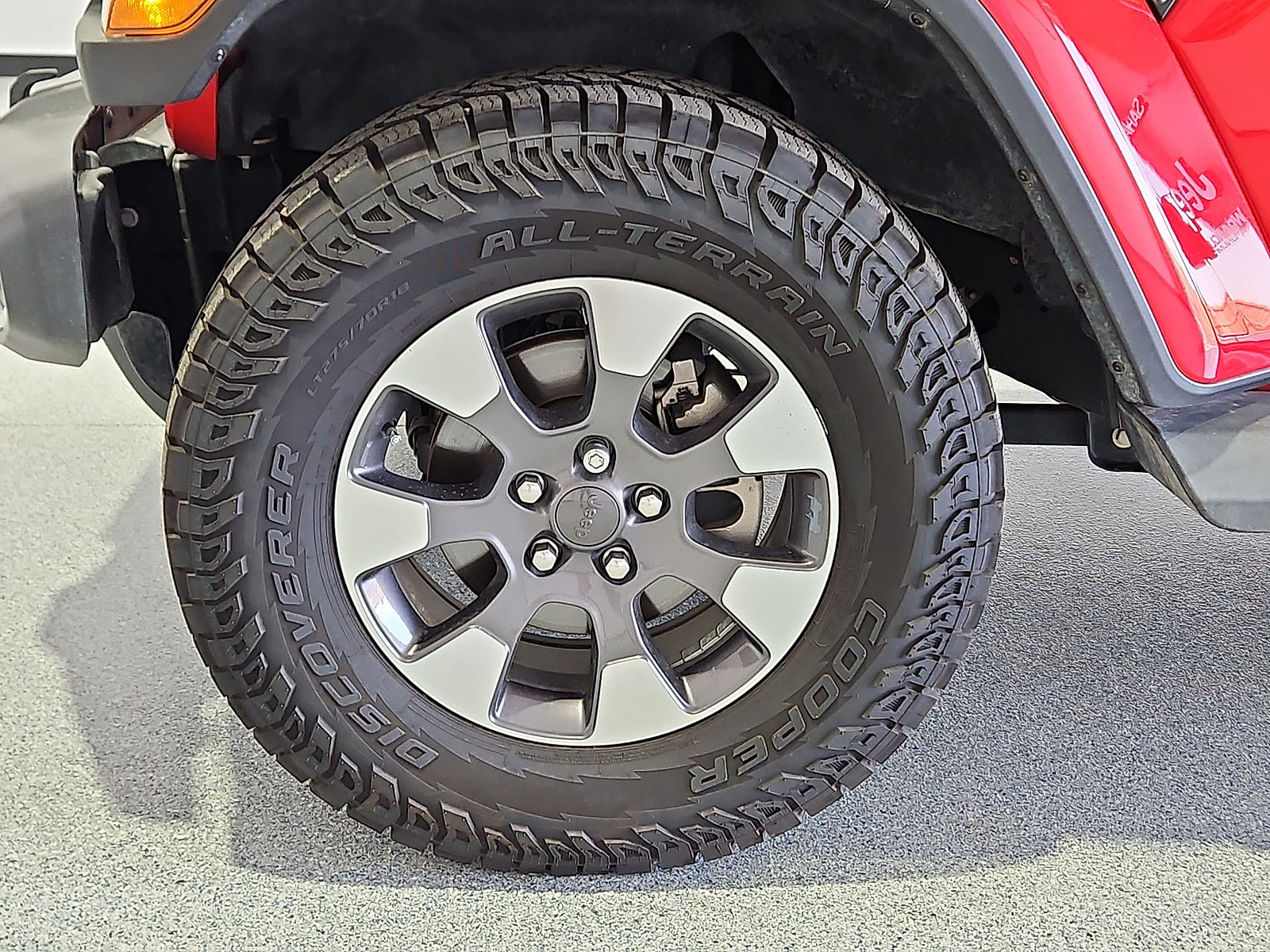 Used 2021 Jeep Wrangler Unlimited Sahara AWD/4WD image 11