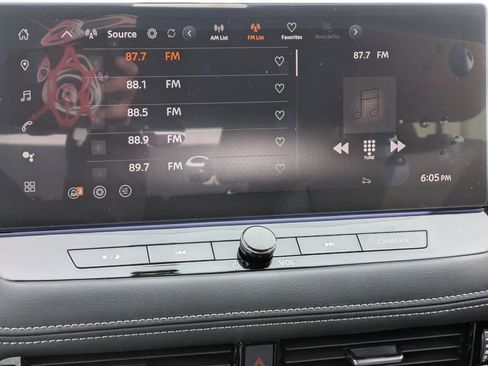 New 2025 Nissan Rogue SL w/ Tech Package image 13