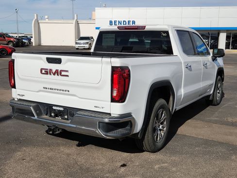 Used 2024 GMC Sierra 1500 SLT image 4