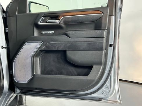 Used 2024 GMC Sierra 1500 Denali w/ Denali Reserve Package image 9