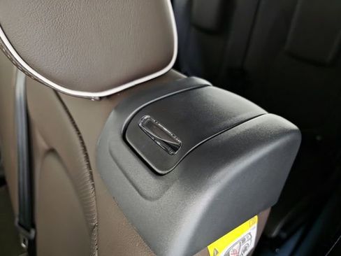 New 2025 Volkswagen ID. Buzz Pro S image 26