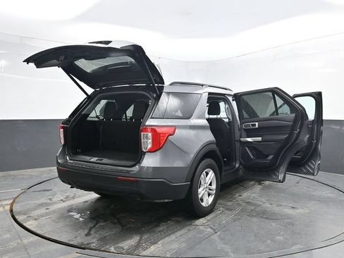 Used 2021 Ford Explorer XLT AWD/4WD image 59
