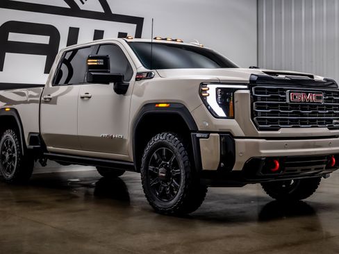 Used 2026 GMC Sierra 2500 AT4 w/ AT4 Premium Plus Package AWD/4WD image 31