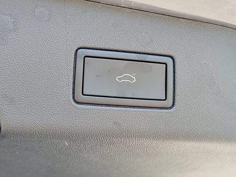 Certified 2024 Volkswagen ID.4 S RWD image 8