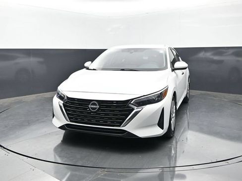 Used 2025 Nissan Sentra S FWD image 4