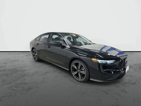 Used 2026 Honda Accord SE image 5