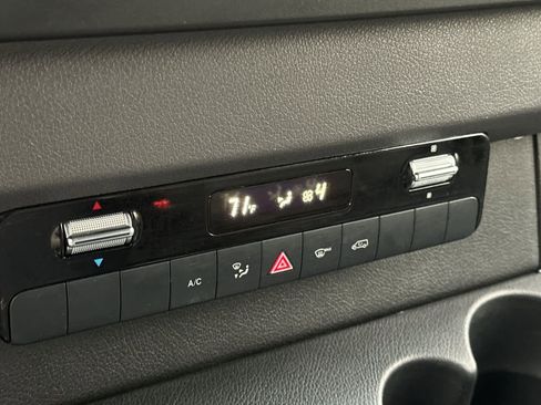 Used 2023 Mercedes-Benz Sprinter 2500 image 18