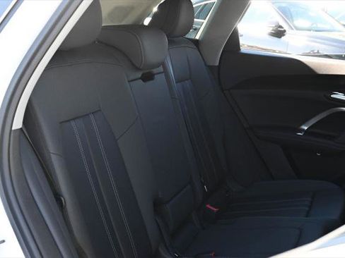 Certified 2025 Audi Q5 Premium Plus w/ Premium Plus AWD/4WD image 21