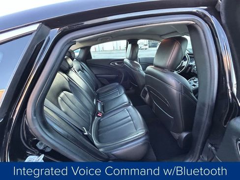 Used 2017 Chrysler 200 Limited Platinum image 21