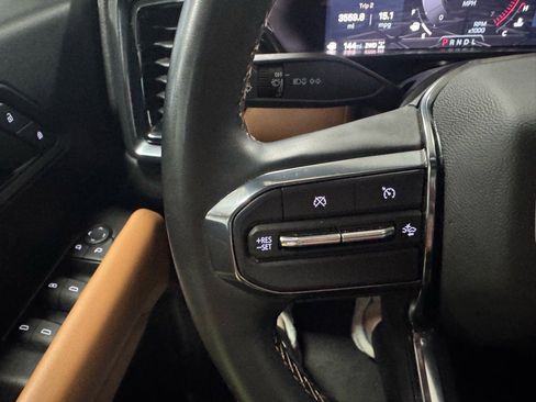 Used 2024 GMC Canyon AT4 w/ Technology Package image 27