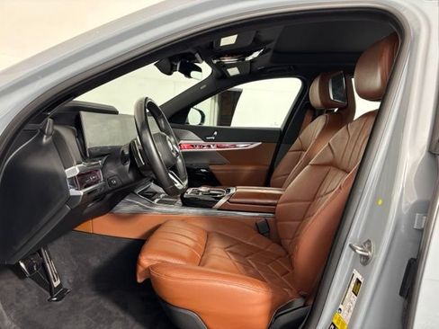 Used 2024 BMW 740i xDrive w/ Premium Package AWD/4WD image 11