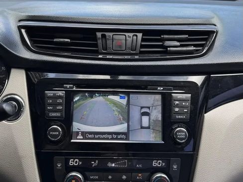 Used 2018 Nissan Rogue Sport SV w/ SV Technology Package FWD image 14