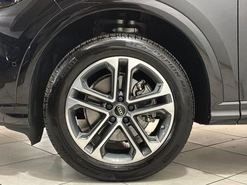 Certified 2025 Audi Q5 2.0T Premium w/ Convenience Package image 16