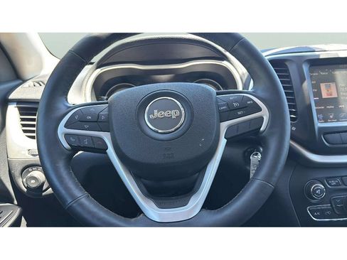 Used 2014 Jeep Cherokee Trailhawk w/ Cold Weather Group AWD/4WD image 15