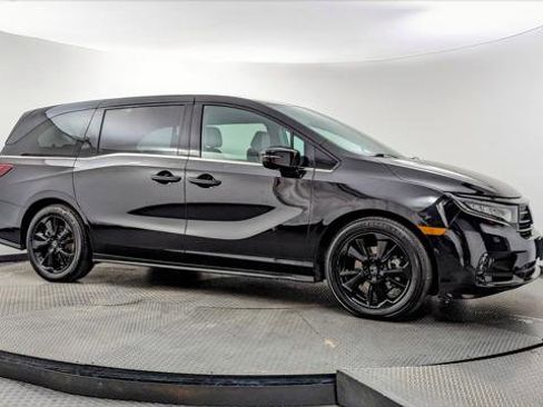 Used 2023 Honda Odyssey Sport image 11