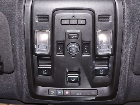 Used 2023 Chevrolet Tahoe Z71 w/ Luxury Package AWD/4WD image 43
