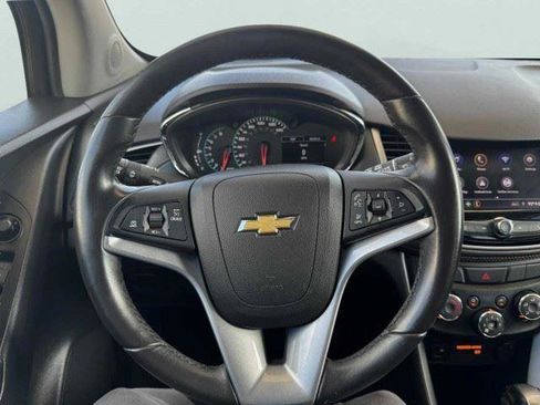 Used 2021 Chevrolet Trax LT w/ Driver Confidence Package AWD/4WD image 26