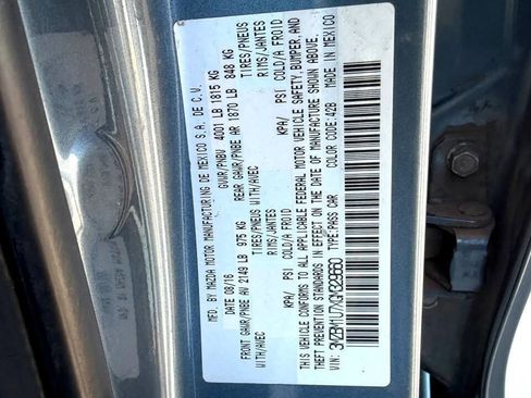 Used 2016 MAZDA MAZDA3 i Sport w/ Preferred Equipment Package image 28