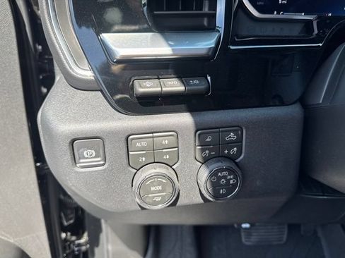 New 2026 Chevrolet Silverado 1500 High Country w/ High Country Premium Package AWD/4WD image 23